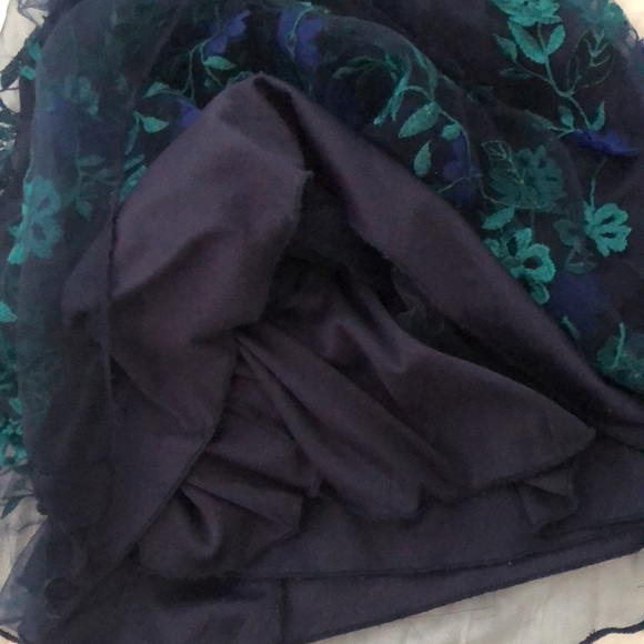 💙 EUC -HOLIDAY Speechless Embellished Dress - Picture 9 of 12